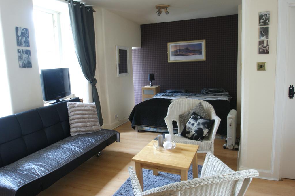 Royal Mile Group Apartments Единбург Номер фото