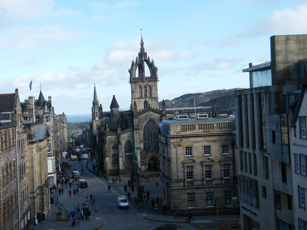 Royal Mile Group Apartments Единбург Номер фото